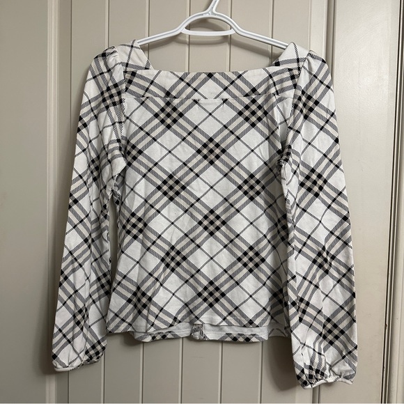 Burberry Long Sleeve - Picture 5 of 9